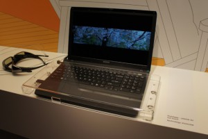 Выставочный образец 3D-ноутбука Sony VAIO F